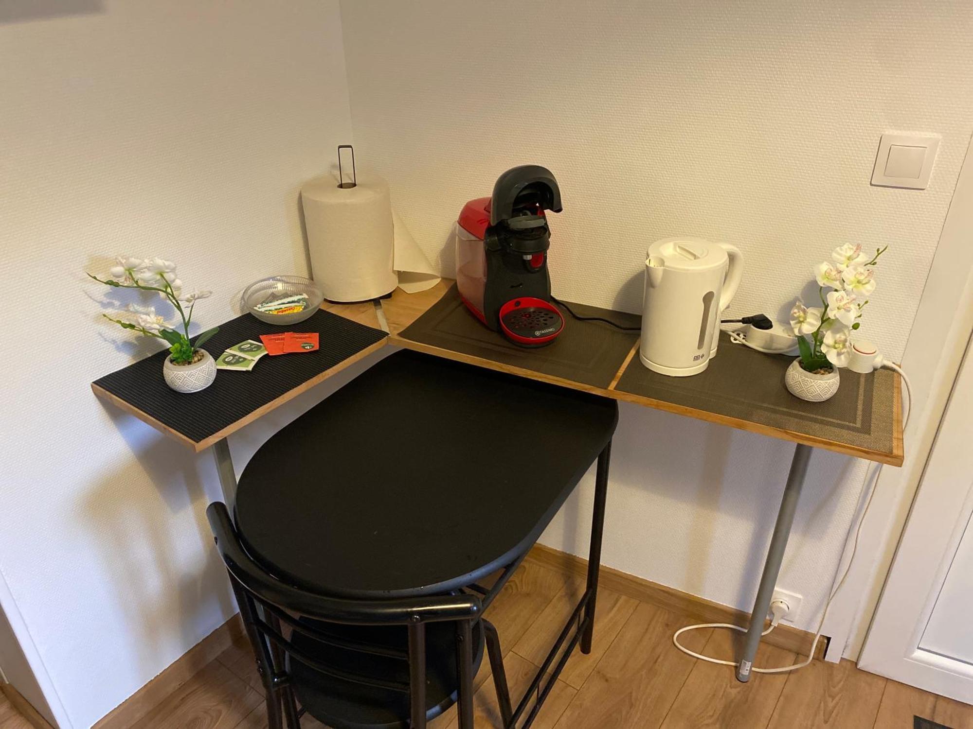 Sympathique Logement En Rez-De-Chausse, De 21M 2 Beauvais Buitenkant foto
