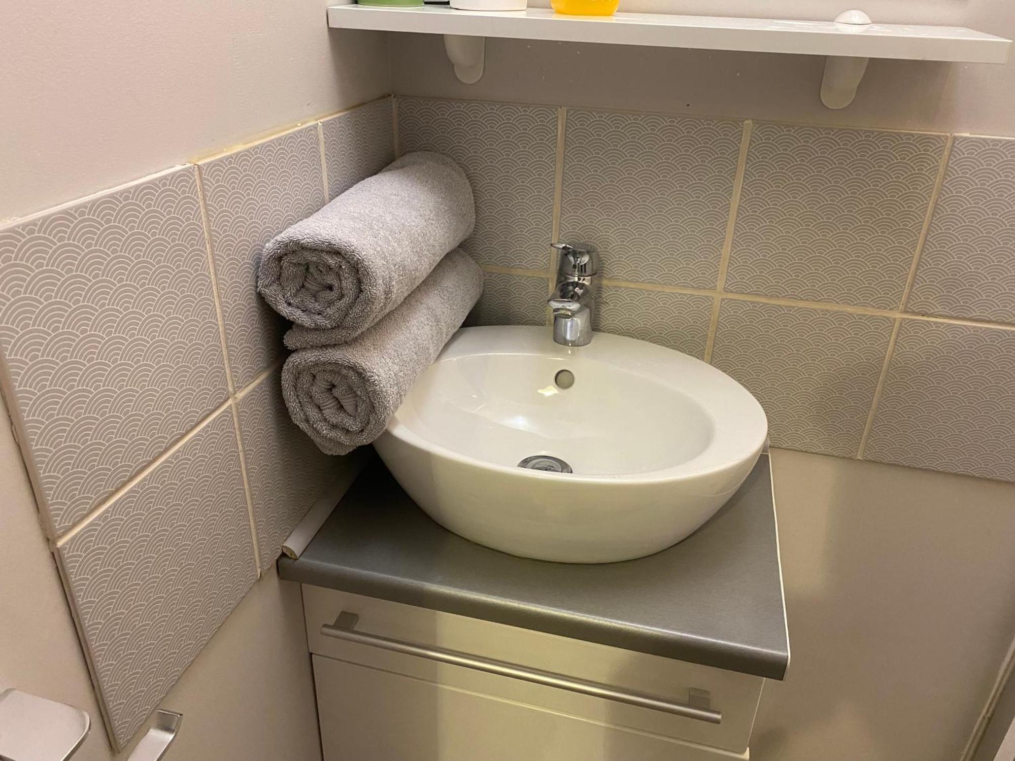 Sympathique Logement En Rez-De-Chausse, De 21M 2 Beauvais Buitenkant foto